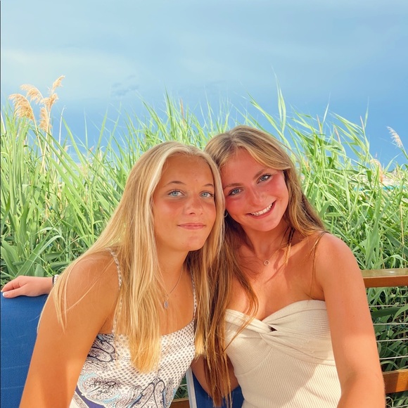 Meet your Posher, Lily - Picture 1 of 1